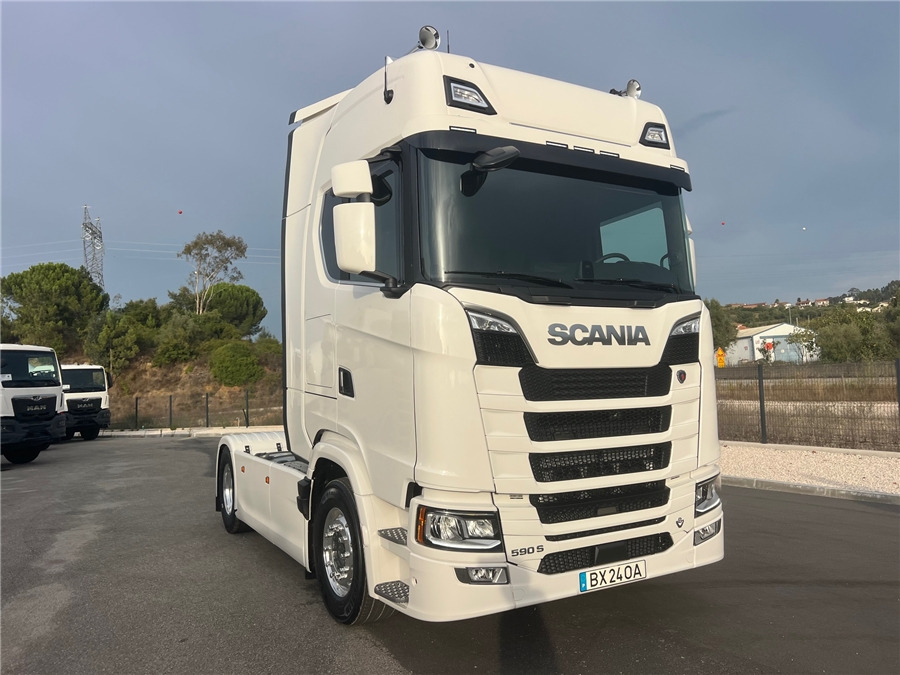Scania S590 V8 / FULL AIR - Cabeza tractora: foto 3 Scania S590 V8 / FULL AIR - Cabeza tractora: foto 3