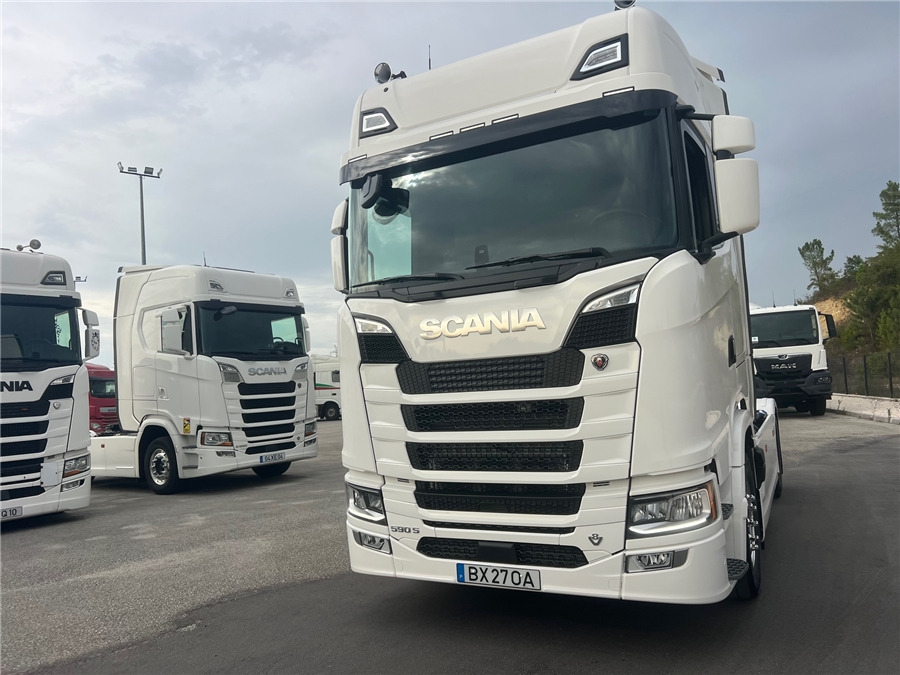 Scania S590 V8 / FULL AIR - Cabeza tractora: foto 2 Scania S590 V8 / FULL AIR - Cabeza tractora: foto 2