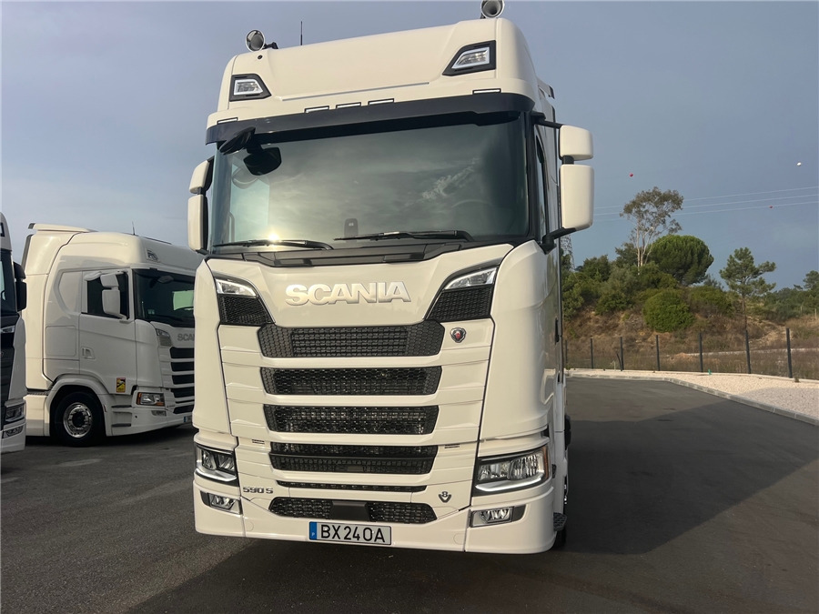 Scania S590 V8 / FULL AIR - Cabeza tractora: foto 2 Scania S590 V8 / FULL AIR - Cabeza tractora: foto 2