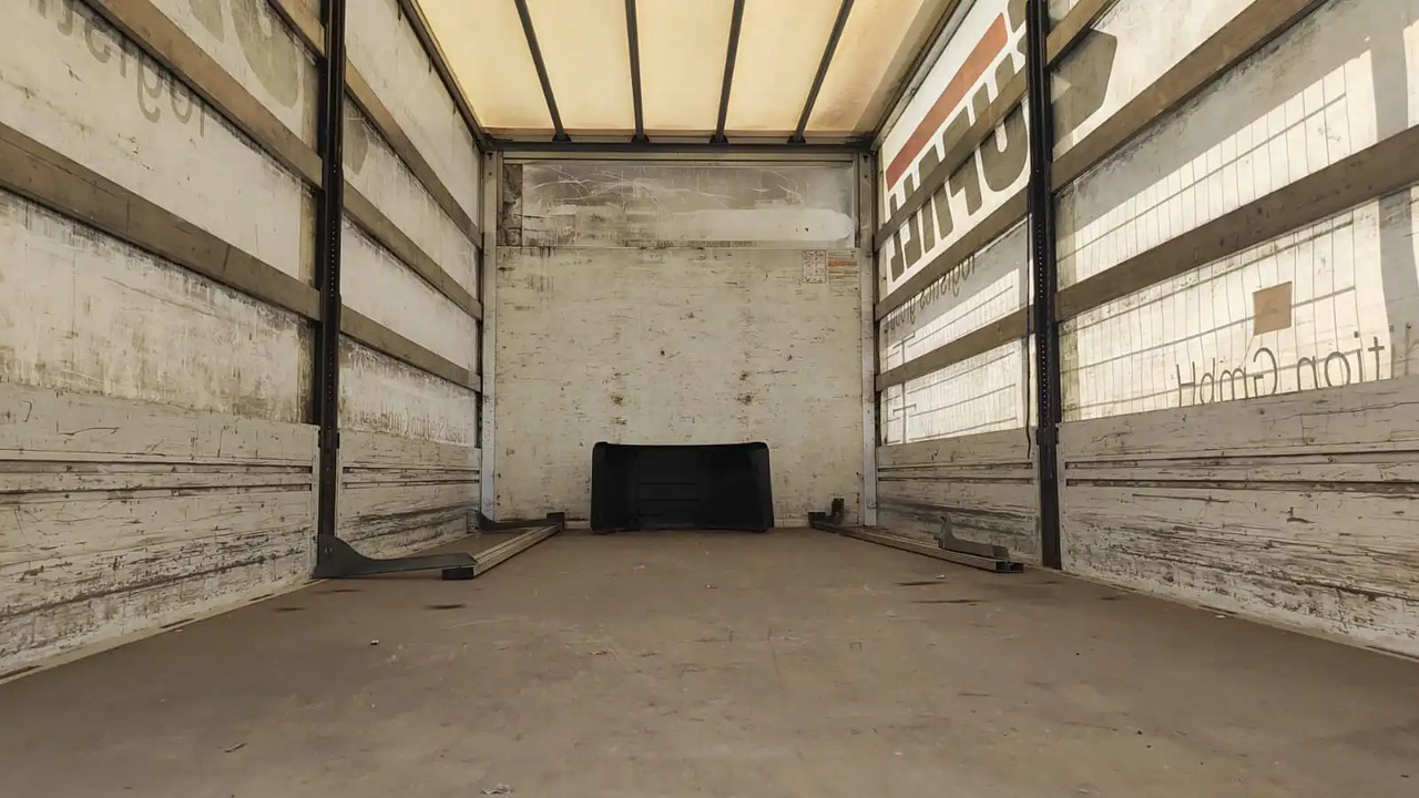 CENTINA ALLESTIMENTO A TERRA USATO - Toldo carrocería: foto 4 CENTINA ALLESTIMENTO A TERRA USATO - Toldo carrocería: foto 4