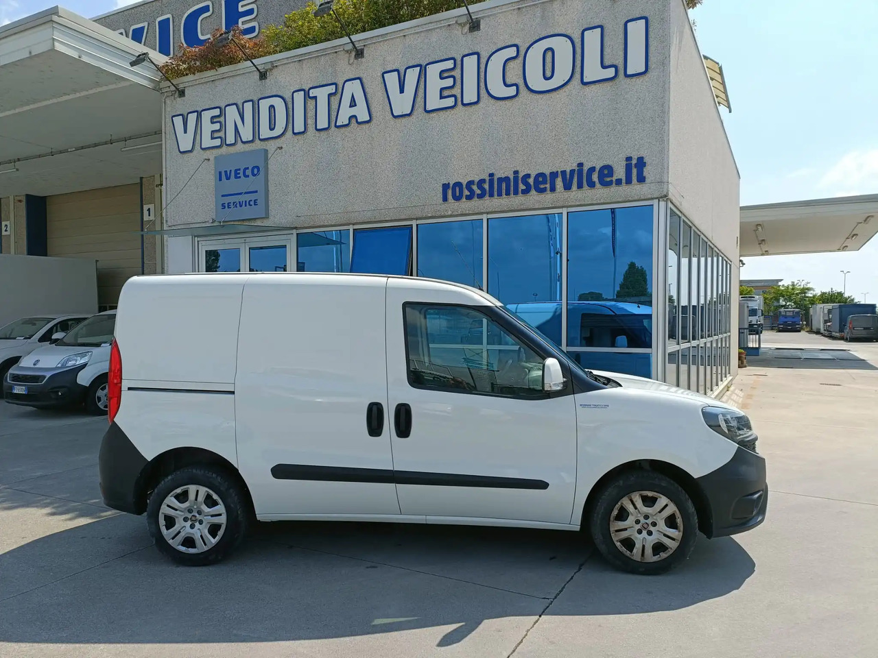 FIAT DOBLO CARGO 1.3 MJT SX - Furgón: foto 1 FIAT DOBLO CARGO 1.3 MJT SX - Furgón: foto 1