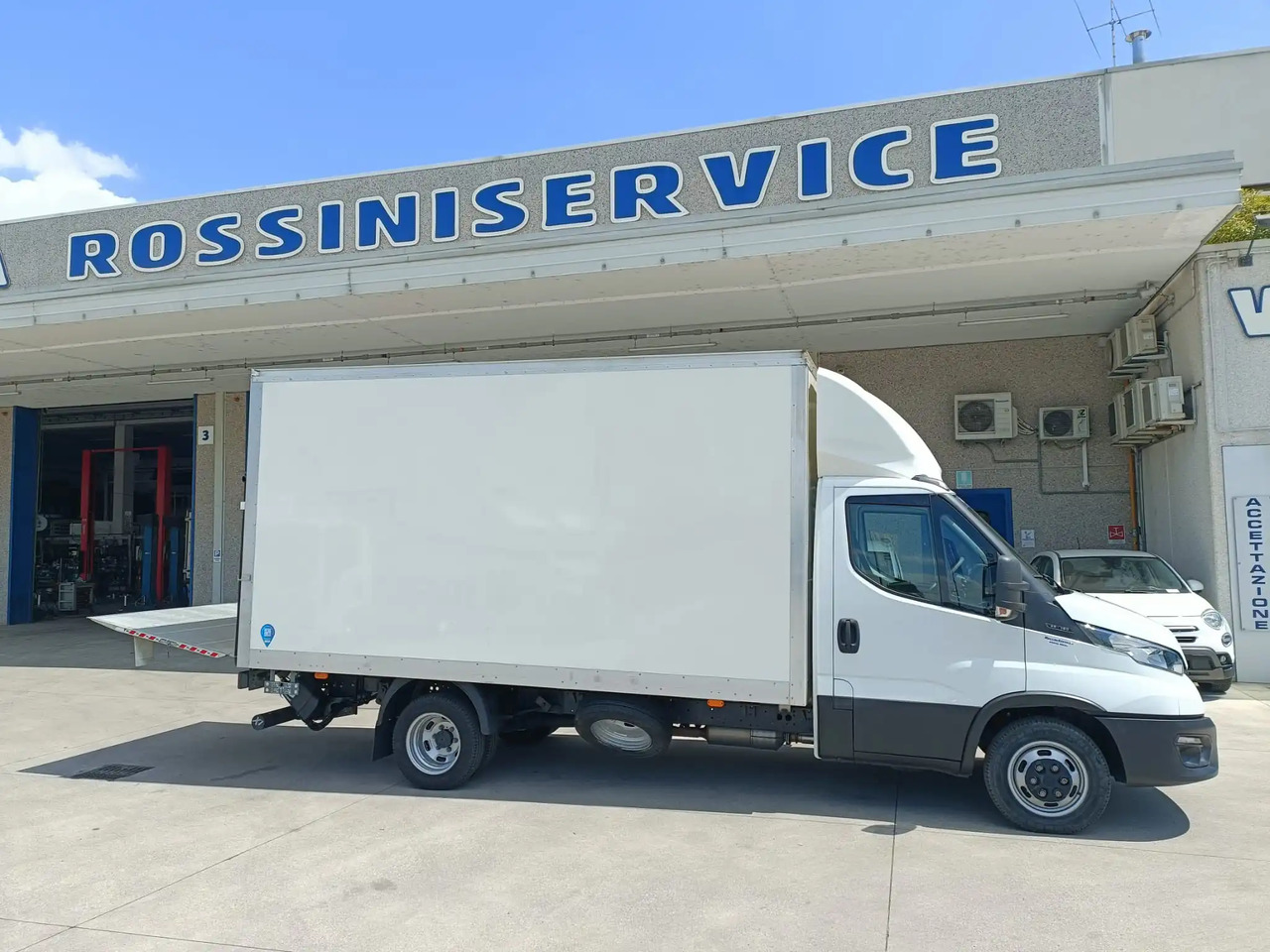 FURGONATURA BOX IDEALE PER IVECO DAILY - Caja cerrada: foto 2 FURGONATURA BOX IDEALE PER IVECO DAILY - Caja cerrada: foto 2