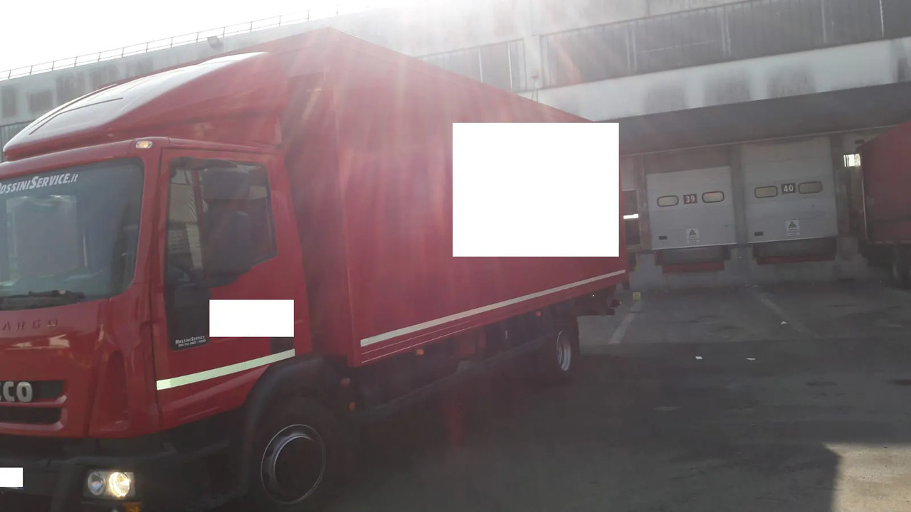 IVECO EUROCARGO 120E18 - Camión caja cerrada: foto 3 IVECO EUROCARGO 120E18 - Camión caja cerrada: foto 3