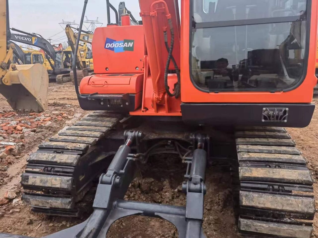 Doosan DX80 - Excavadora de cadenas: foto 2 Doosan DX80 - Excavadora de cadenas: foto 2