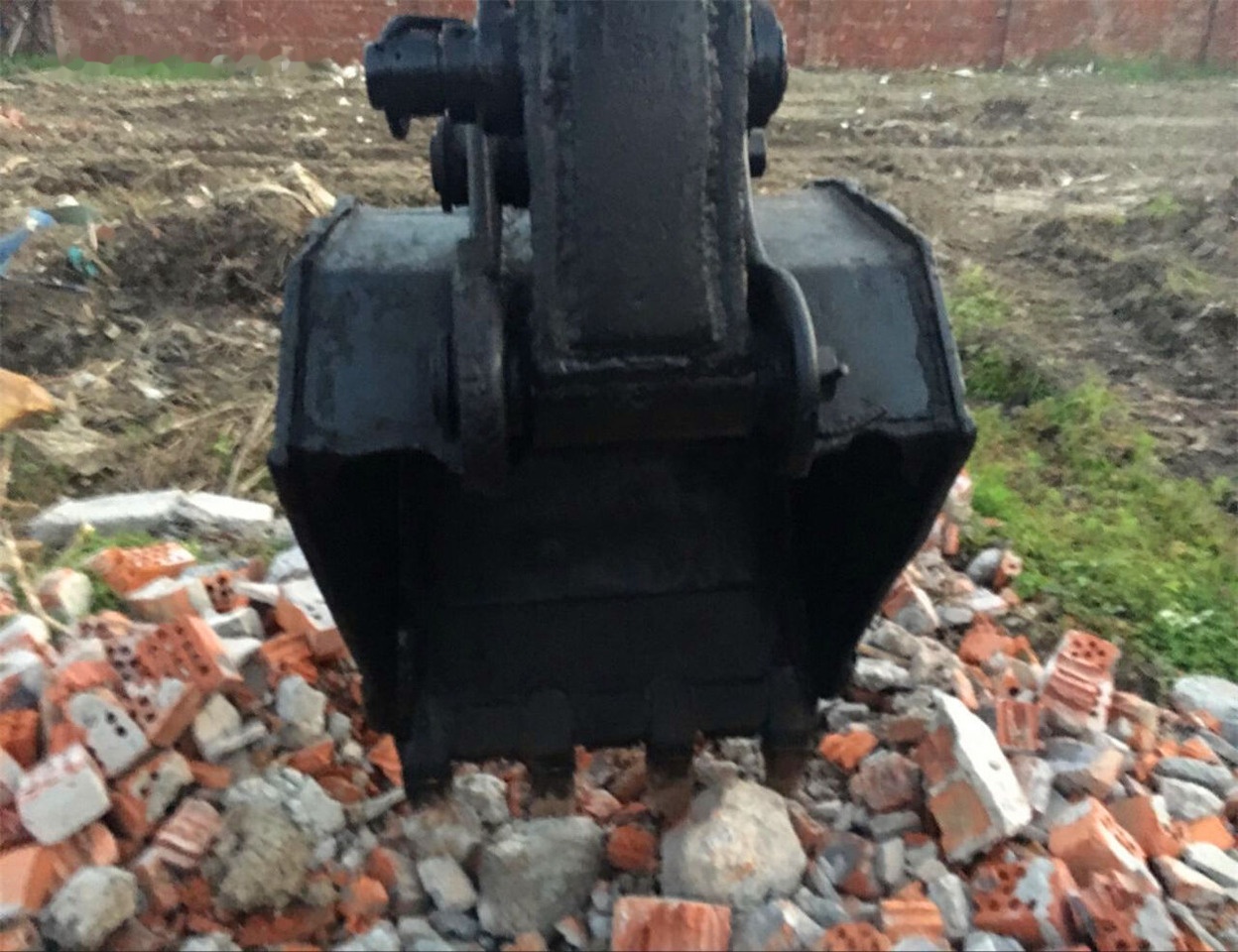 Excavadora de cadenas Hitachi EX120-3: foto 8