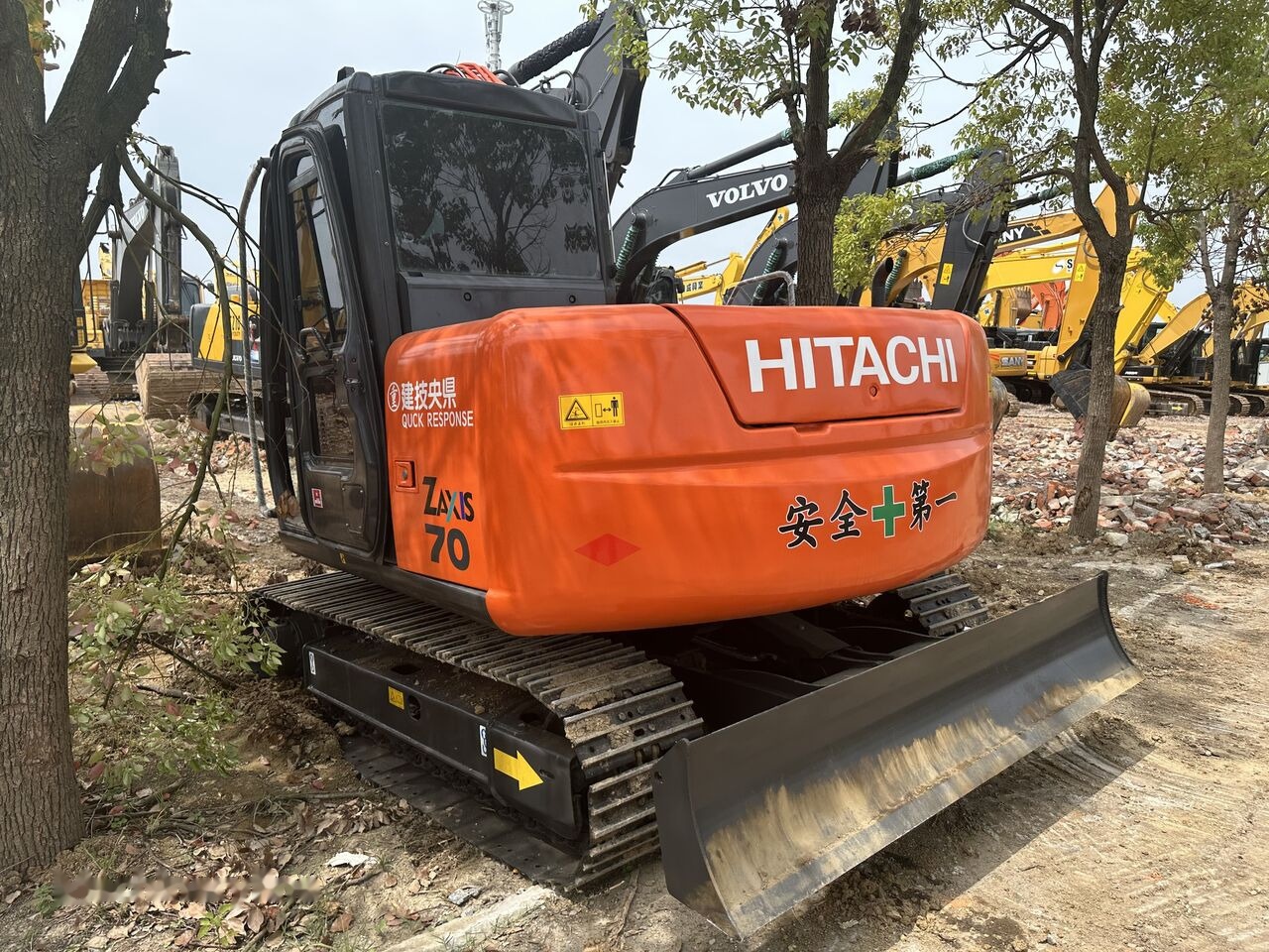 Hitachi ZX70 - Excavadora de cadenas: foto 1 Hitachi ZX70 - Excavadora de cadenas: foto 1