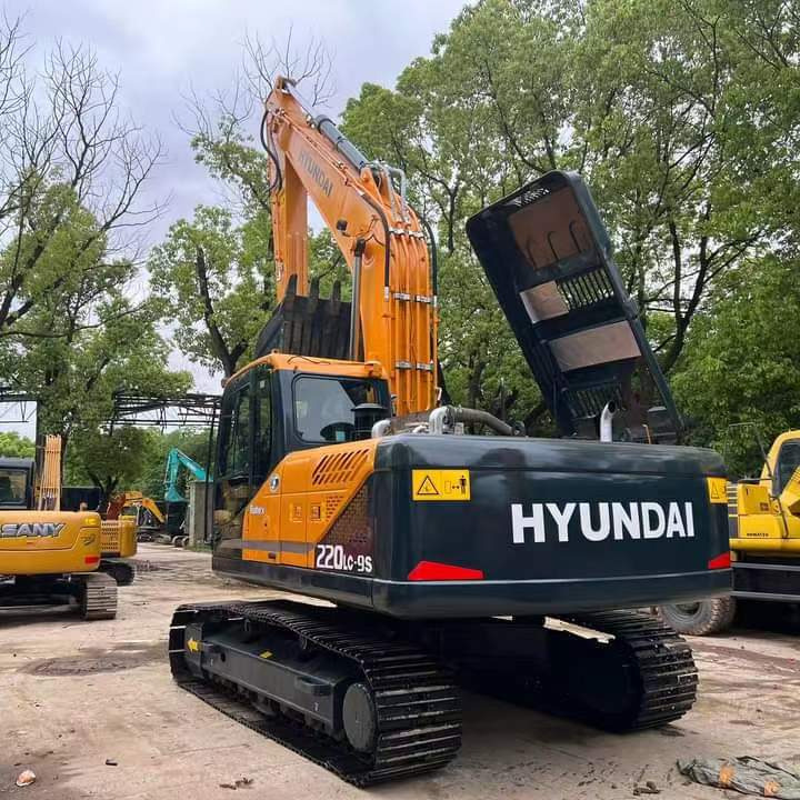 Hyundai Robex 220 LC-9S - Excavadora de cadenas: foto 4 Hyundai Robex 220 LC-9S - Excavadora de cadenas: foto 4