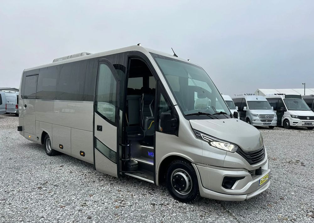 Iveco Daily - Minibús, Furgoneta de pasajeros: foto 1 Iveco Daily - Minibús, Furgoneta de pasajeros: foto 1