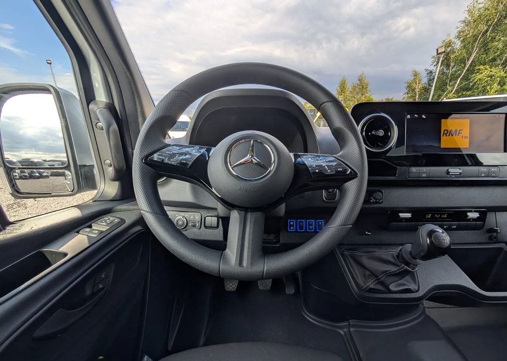 Minibús, Furgoneta de pasajeros nuevo Mercedes-Benz Sprinter 519: foto 17