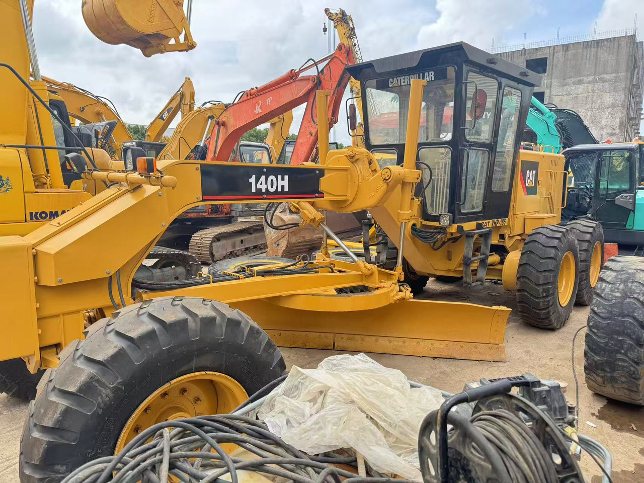 CATERPILLAR 140H - Grader: foto 2 CATERPILLAR 140H - Grader: foto 2