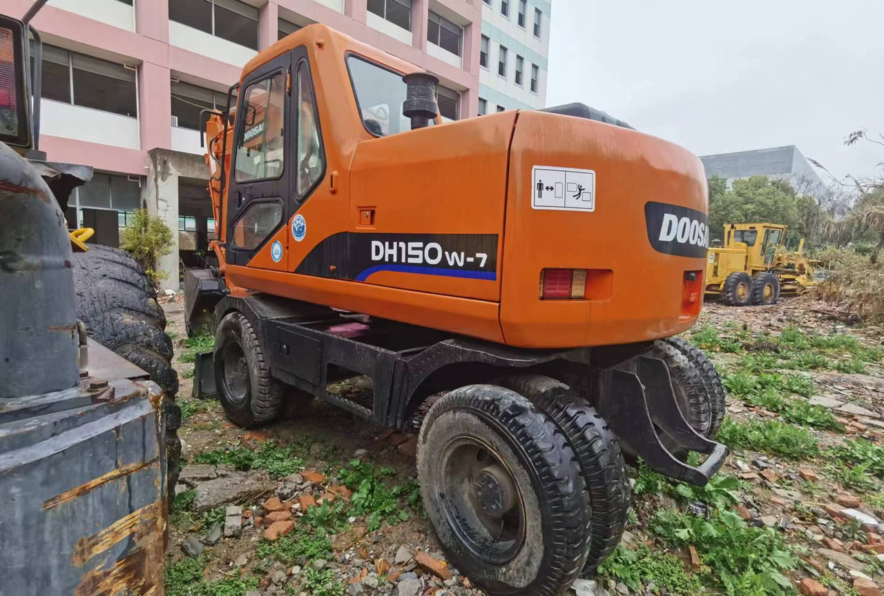 DOOSAN DH150W-7 - Excavadora de ruedas: foto 5 DOOSAN DH150W-7 - Excavadora de ruedas: foto 5