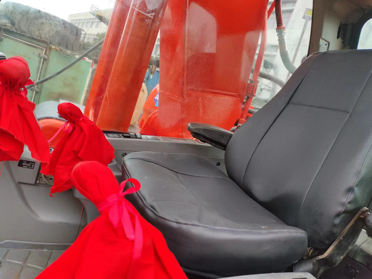 DOOSAN DX225LCA - Excavadora de cadenas: foto 4 DOOSAN DX225LCA - Excavadora de cadenas: foto 4