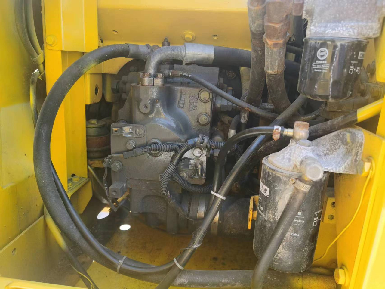 KOMATSU PC130-7 - Excavadora de cadenas: foto 5 KOMATSU PC130-7 - Excavadora de cadenas: foto 5