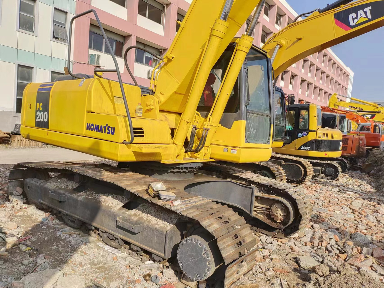 KOMATSU PC200-7 - Excavadora de cadenas: foto 5 KOMATSU PC200-7 - Excavadora de cadenas: foto 5