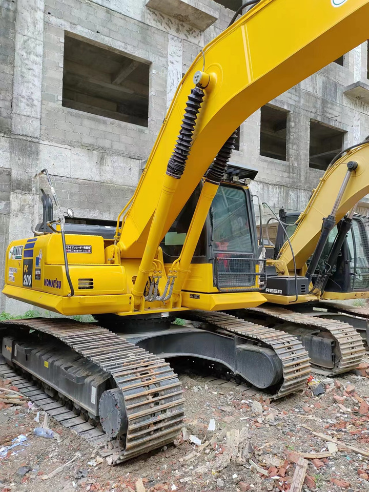 KOMATSU PC200-8 - Excavadora de cadenas: foto 1 KOMATSU PC200-8 - Excavadora de cadenas: foto 1