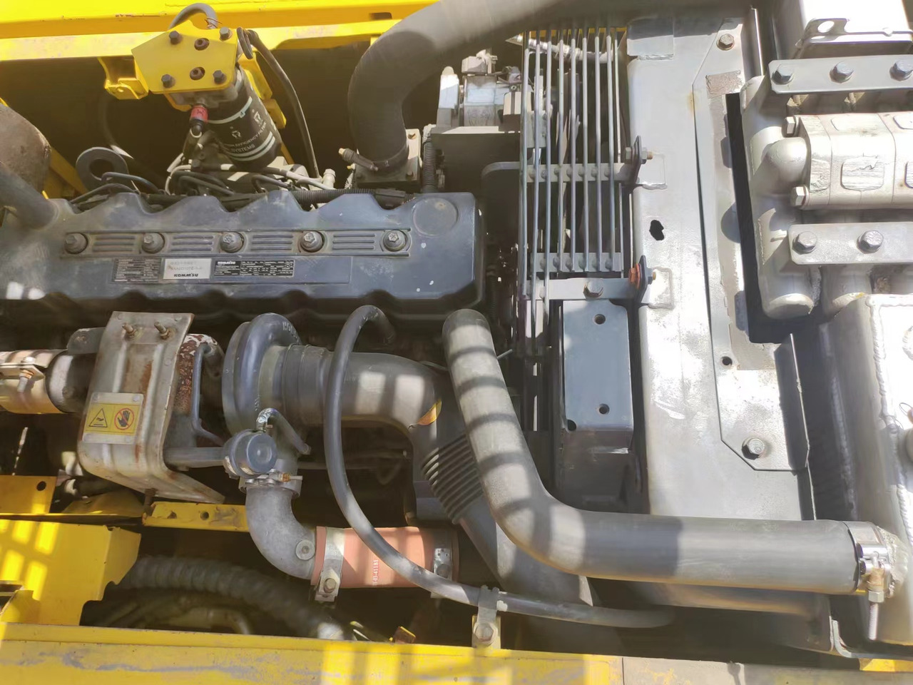 KOMATSU PC220-8 - Excavadora de cadenas: foto 4 KOMATSU PC220-8 - Excavadora de cadenas: foto 4