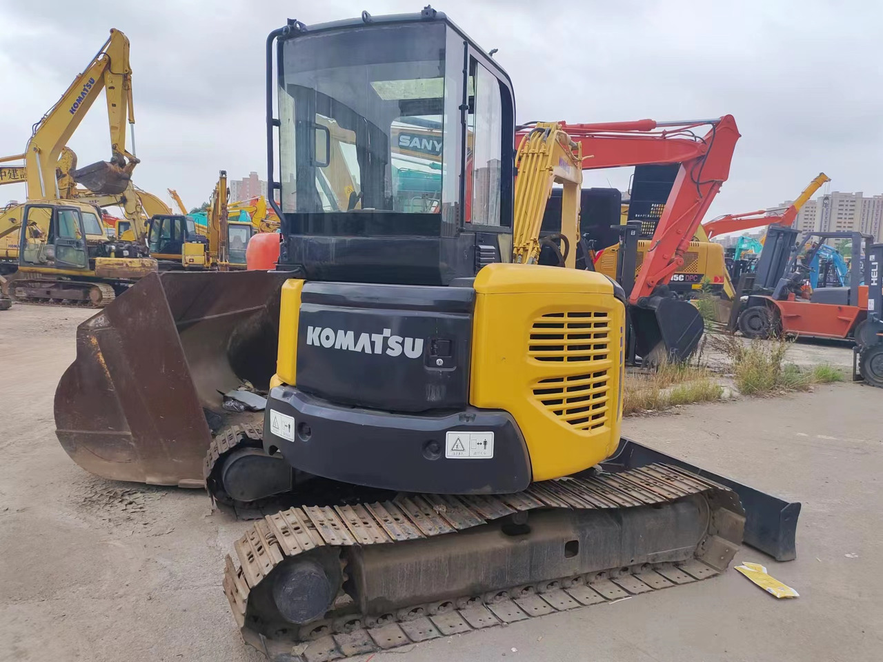 KOMATSU PC40MR - Miniexcavadora: foto 2 KOMATSU PC40MR - Miniexcavadora: foto 2