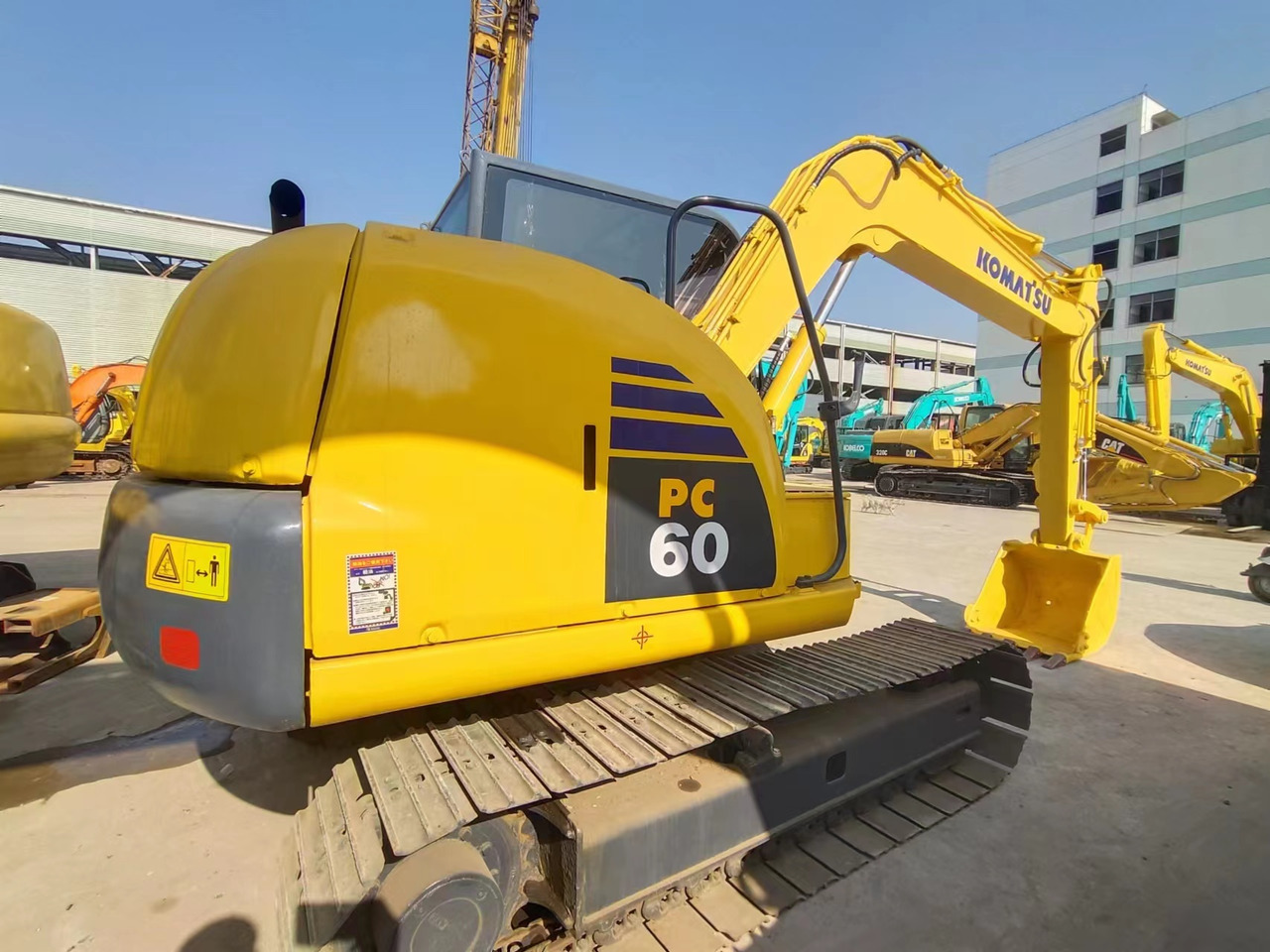 KOMATSU PC60-8 - Miniexcavadora: foto 4 KOMATSU PC60-8 - Miniexcavadora: foto 4
