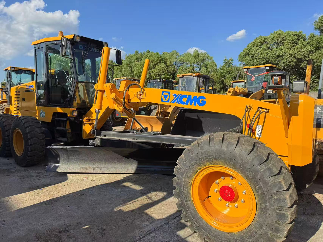 XCMG GR180 - Grader: foto 1 XCMG GR180 - Grader: foto 1