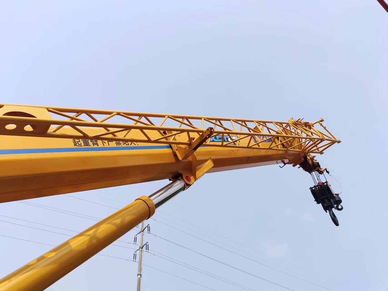 XCMG QY25K - Autogrúa: foto 5 XCMG QY25K - Autogrúa: foto 5