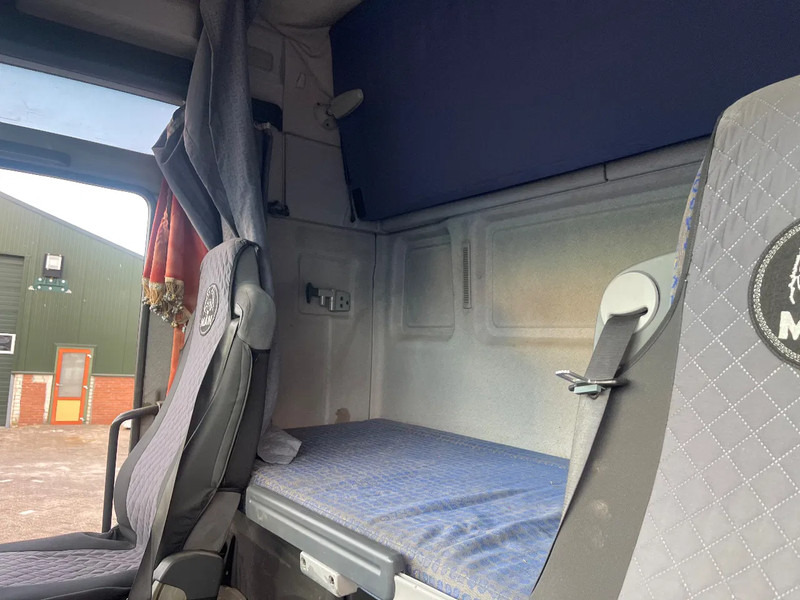 Arrendamiento de MAN TGA 18.460 Tractor unit manual pump MAN TGA 18.460 Tractor unit manual pump: foto 12