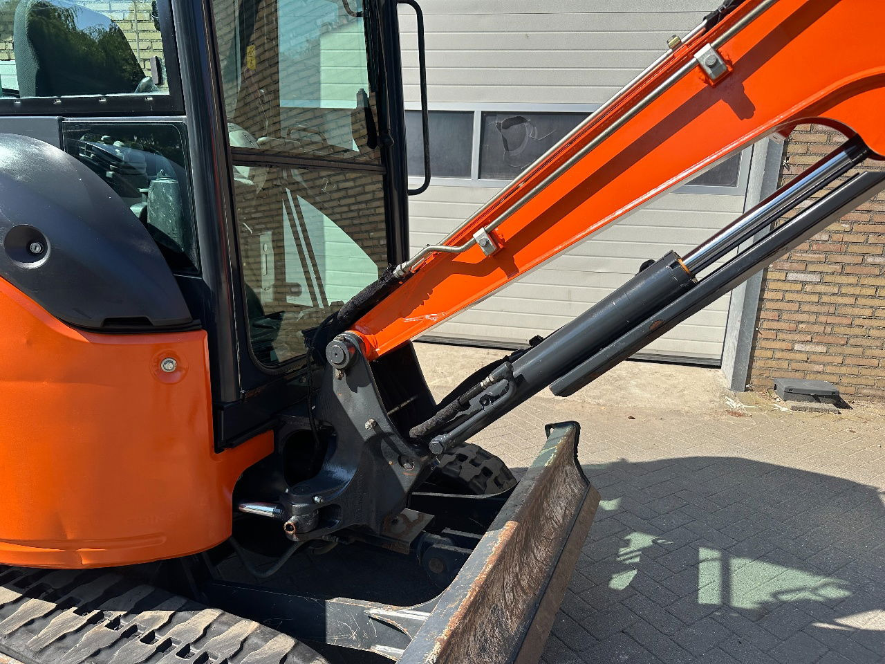 Miniexcavadora Hitachi ZX26U-6CR: foto 20