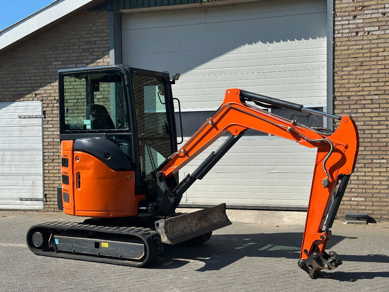 Miniexcavadora Hitachi ZX26U-6CR: foto 6