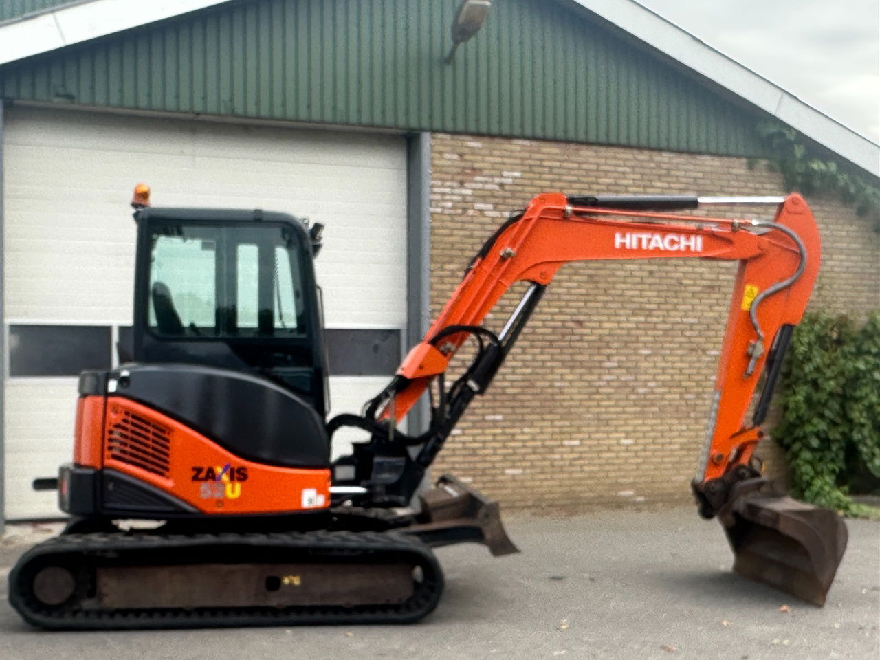 Hitachi ZX52U-3 CLR - Miniexcavadora: foto 5 Hitachi ZX52U-3 CLR - Miniexcavadora: foto 5