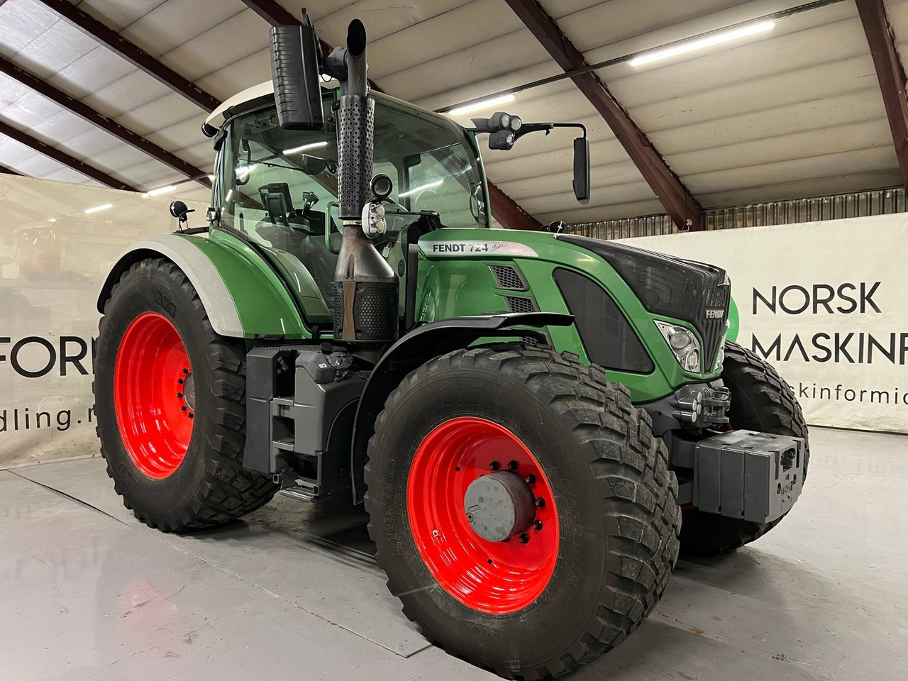 Fendt 724 Vario #TAR INNBYTTE# KAN LEVERES MED ANDRE DEKK# - Tractor: foto 5 Fendt 724 Vario #TAR INNBYTTE# KAN LEVERES MED ANDRE DEKK# - Tractor: foto 5