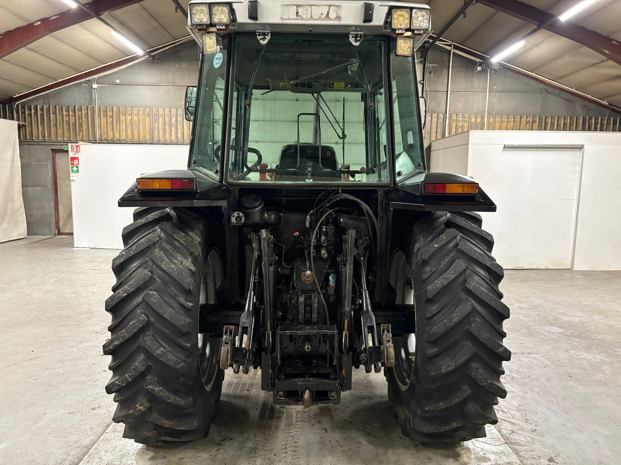 Massey Ferguson 3050 - Tractor: foto 4 Massey Ferguson 3050 - Tractor: foto 4