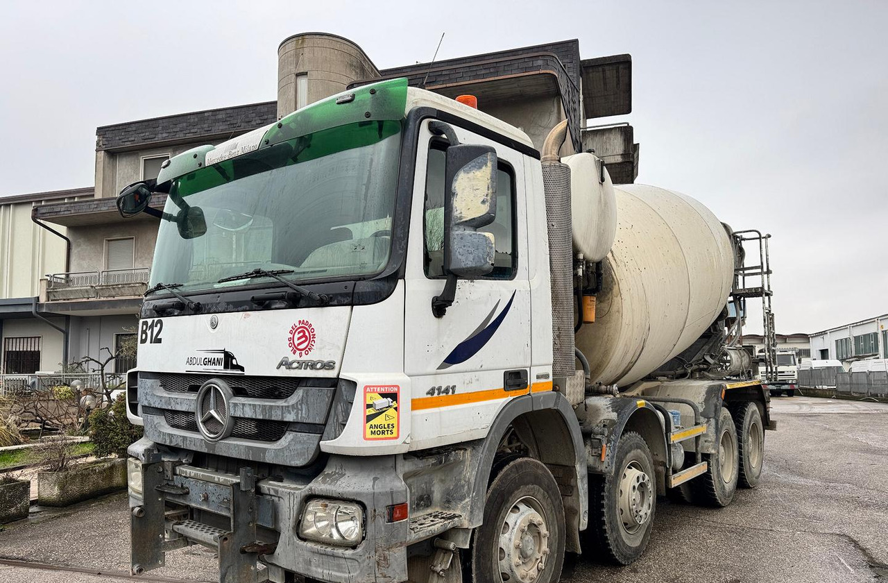 Autobetoniera Armec PHY120 su telaio Mercedes-Benz - Camión hormigonera: foto 1 Autobetoniera Armec PHY120 su telaio Mercedes-Benz - Camión hormigonera: foto 1