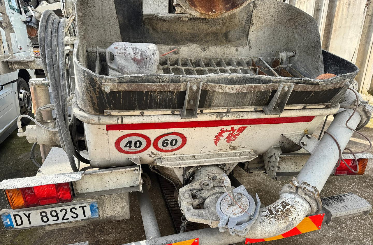 Camión hormigonera con bomba Betonpompa 28MT CIFA ASTRA HD84.38: foto 17