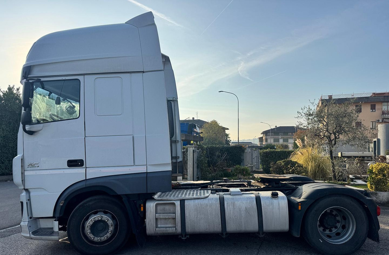 DAF XF 460 FT - 2017 - IMPIANTO RIBALTABILE - Cabeza tractora: foto 3 DAF XF 460 FT - 2017 - IMPIANTO RIBALTABILE - Cabeza tractora: foto 3