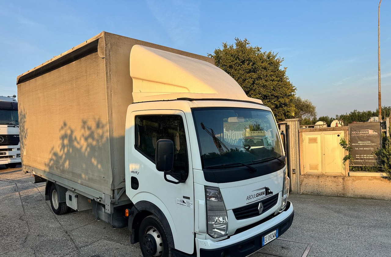Renault Trucks Maxity 130.35 - 2011 - Camión lona: foto 1 Renault Trucks Maxity 130.35 - 2011 - Camión lona: foto 1