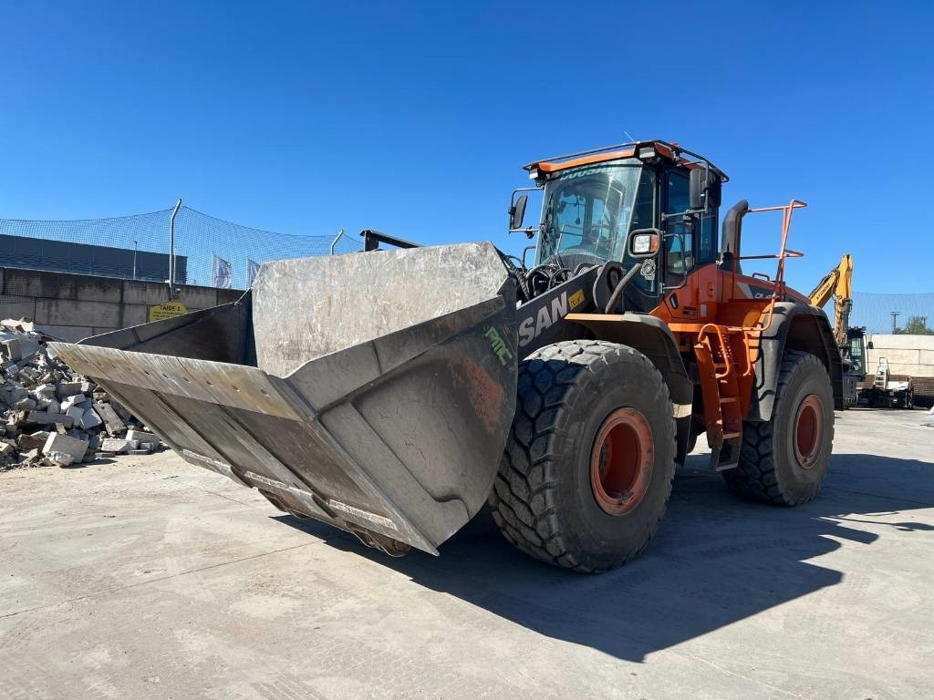 Doosan DL 420-5 CVT-5 - Cargadora de ruedas: foto 1 Doosan DL 420-5 CVT-5 - Cargadora de ruedas: foto 1