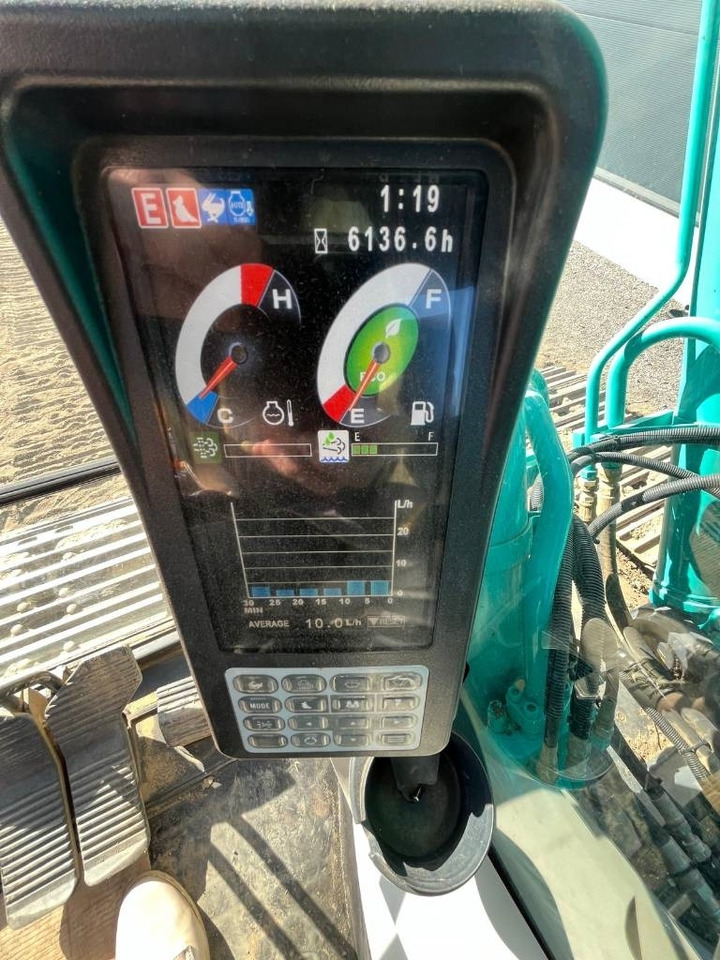 Excavadora de cadenas Kobelco SK 210 LC-10E: foto 14
