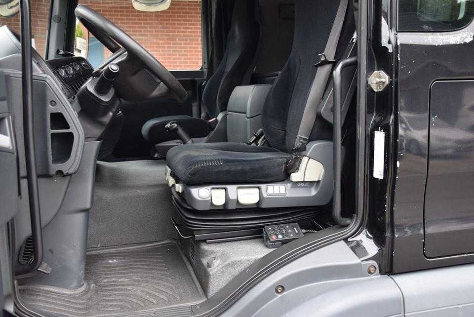 Camión caja cerrada MAN TGL 8.250 Koffer 6,10m Klima AHK Standh Tempomat: foto 19
