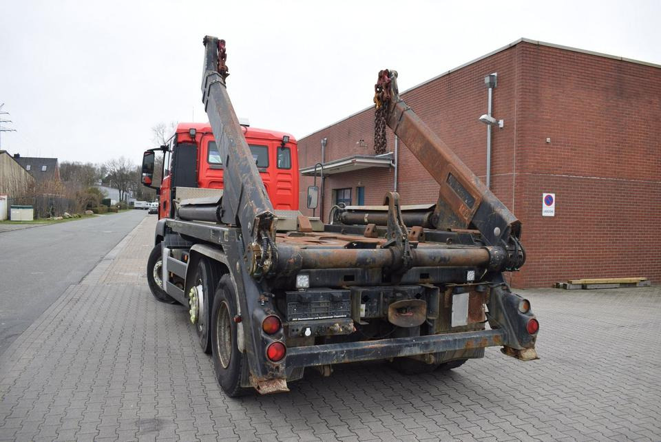 MAN TGS 26.400 6x2 Meiller Vorlaufachse Dachklima - Camión portacontenedor de cadenas: foto 5 MAN TGS 26.400 6x2 Meiller Vorlaufachse Dachklima - Camión portacontenedor de cadenas: foto 5