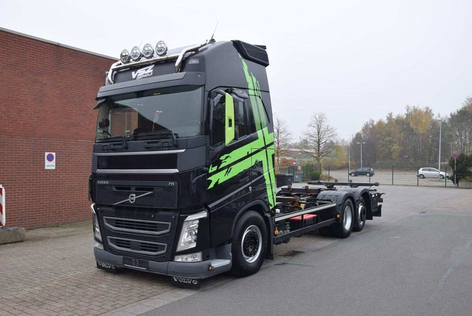 Volvo FH 460 Fahrschule 3-AchsRetarder ACC 4-Sitze - Camión portacontenedore/ Intercambiable: foto 2 Volvo FH 460 Fahrschule 3-AchsRetarder ACC 4-Sitze - Camión portacontenedore/ Intercambiable: foto 2
