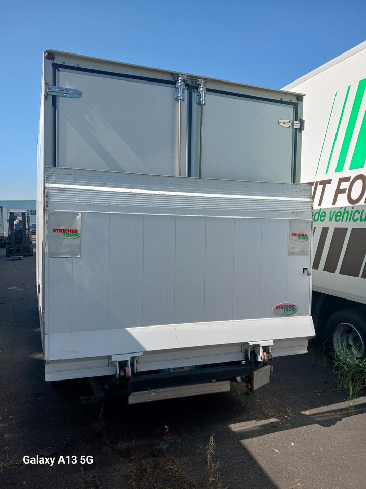 IVECO DAILY 35S14 KONTENER CHŁODNIA WINDA NR 881 - Furgoneta frigorifica: foto 1 IVECO DAILY 35S14 KONTENER CHŁODNIA WINDA NR 881 - Furgoneta frigorifica: foto 1