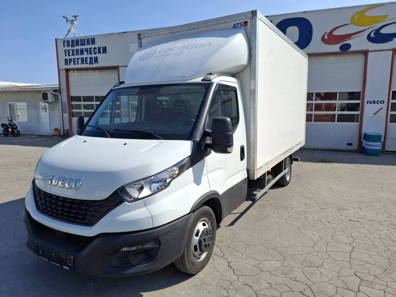 IVECO Daily 35C16H3.0 box/lift - Furgoneta caja cerrada: foto 5 IVECO Daily 35C16H3.0 box/lift - Furgoneta caja cerrada: foto 5