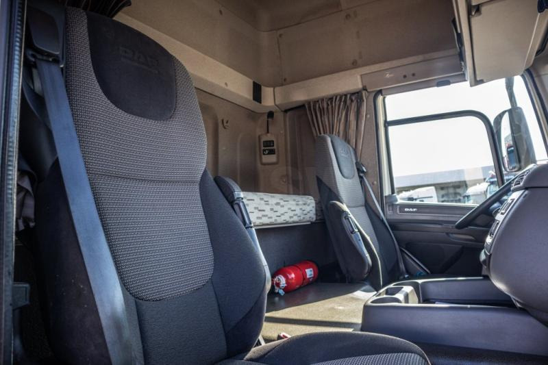 Cabeza tractora DAF CF 85.460+INTARDER+COMPRESSEUR: foto 7