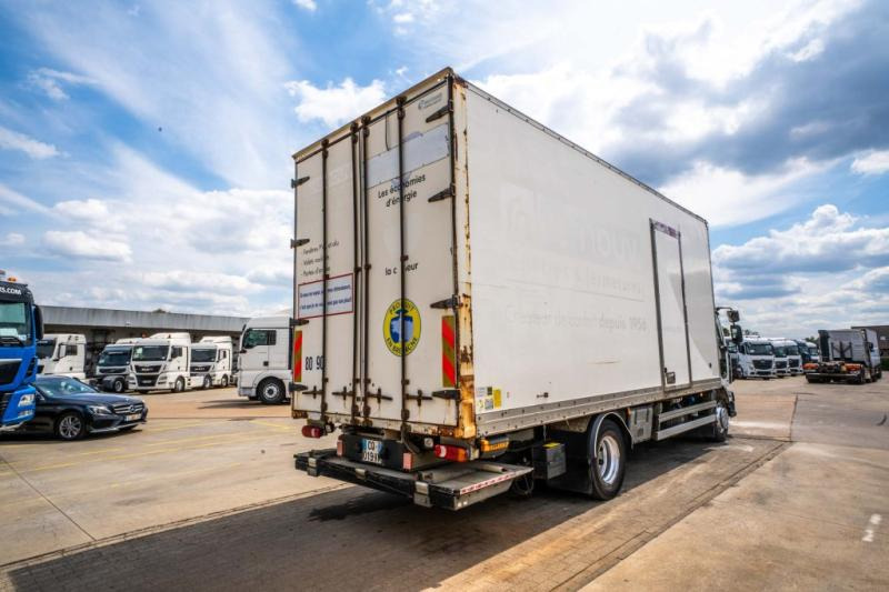 Renault MIDLUM 270 DXI (14T.)+DHOLLANDIA - Camión caja cerrada: foto 4 Renault MIDLUM 270 DXI (14T.)+DHOLLANDIA - Camión caja cerrada: foto 4