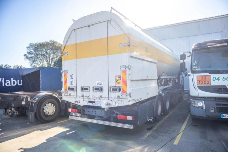 Renault PREMIUM 320 DXI+CITERNE ALIMENTAIRE ( engine problem) - Camión cisterna: foto 3 Renault PREMIUM 320 DXI+CITERNE ALIMENTAIRE ( engine problem) - Camión cisterna: foto 3