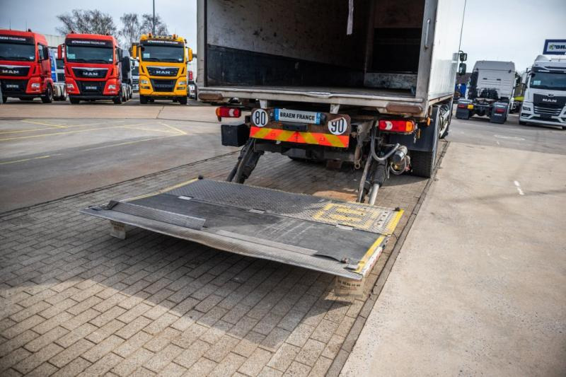 Renault PREMIUM 340DXI+E5+HAYON - Camión caja cerrada: foto 5 Renault PREMIUM 340DXI+E5+HAYON - Camión caja cerrada: foto 5