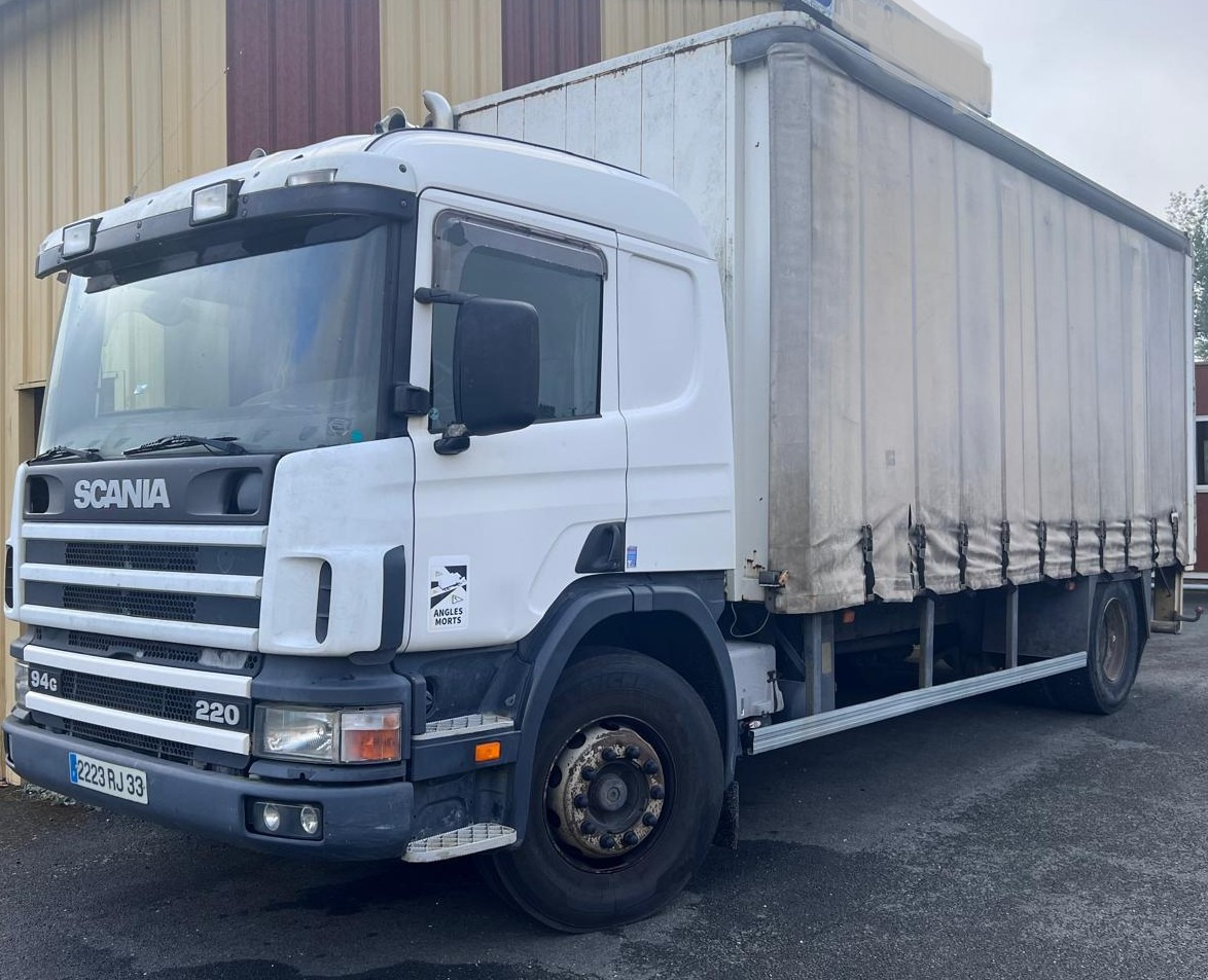 SCANIA - Camión lona: foto 1 SCANIA - Camión lona: foto 1
