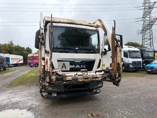 Camión de basura MAN 35.360 8x2: foto 14