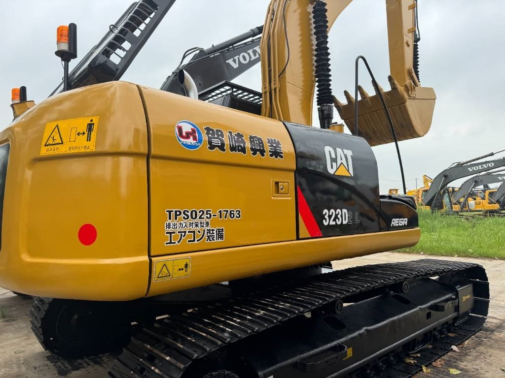 CAT 323D2 - Excavadora de cadenas: foto 5 CAT 323D2 - Excavadora de cadenas: foto 5