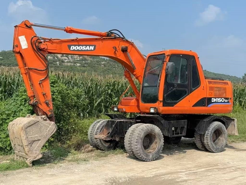 Doosan DH 150 W-7 - Excavadora de cadenas: foto 2 Doosan DH 150 W-7 - Excavadora de cadenas: foto 2