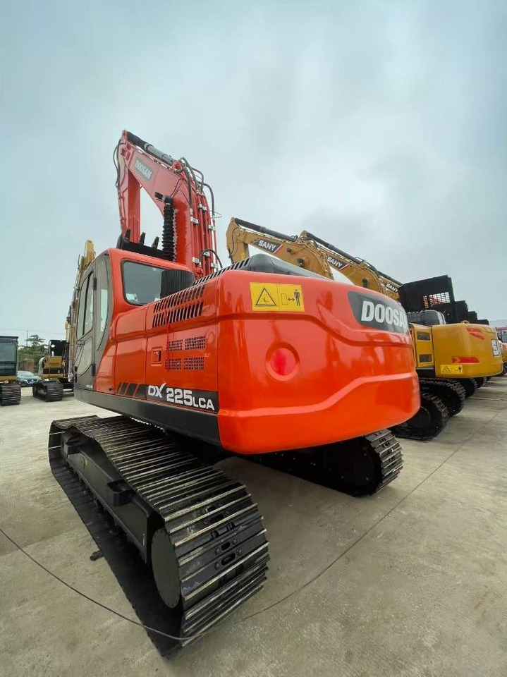 Doosan DX 225 LC - Excavadora de cadenas: foto 1 Doosan DX 225 LC - Excavadora de cadenas: foto 1